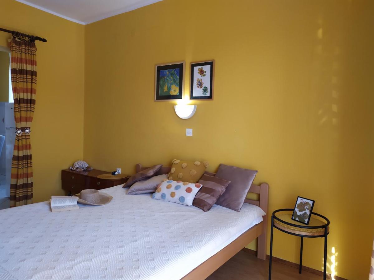 Cozy Apartments Danica Novalja With Terrace - First Floor Exterior photo